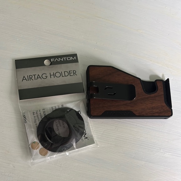 Fantom Wood and Black Card Holder - Picture 3 of 4